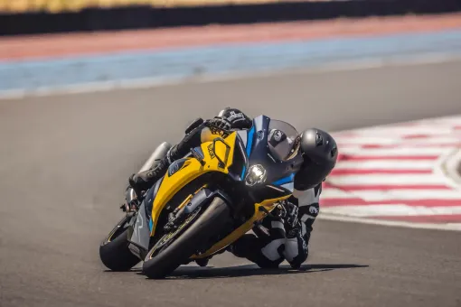 suzuki-nov25-gsxr1000rprice-body6.webp