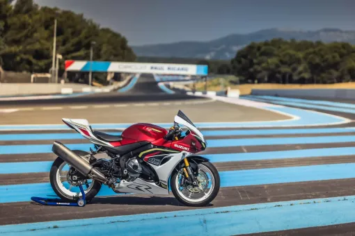 suzuki-nov25-gsxr1000rprice-body7.webp
