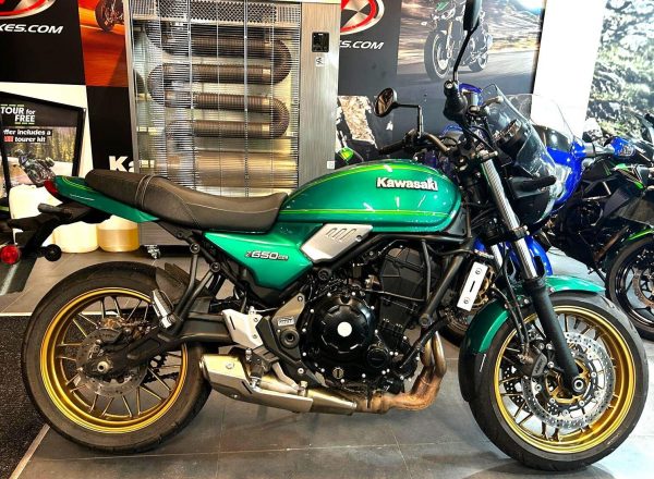 8647713x1508x1131_FFFFFF_L_1