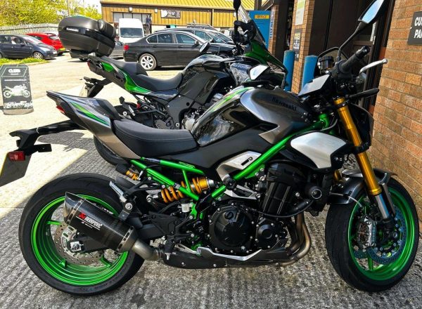 2025 KAWASAKI Z900 900 SE SUPERNAKED